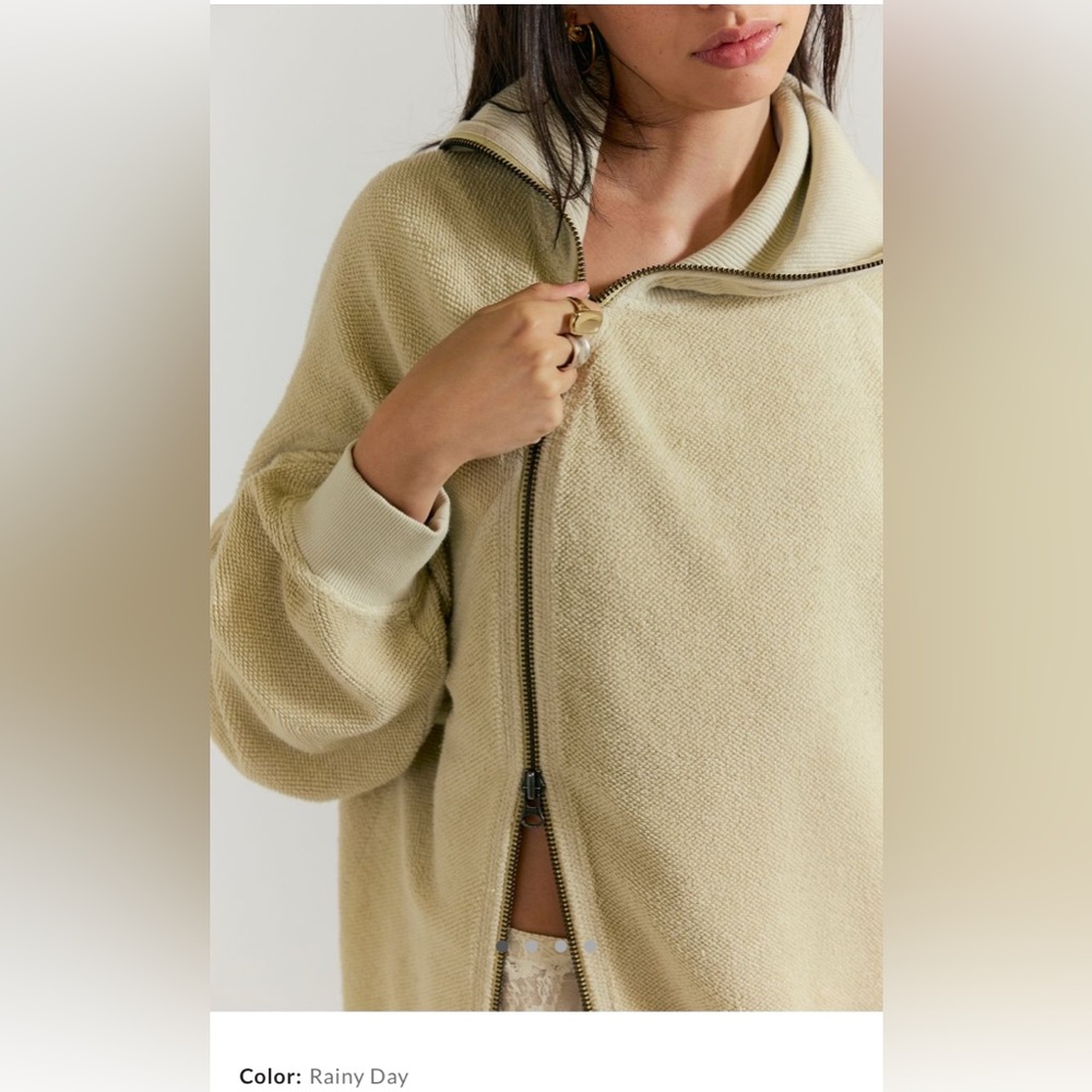 Free People Luna sweatshirt 🌙